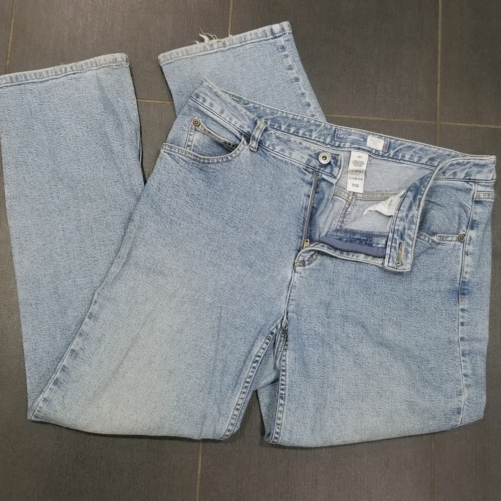 Liz Claiborne Straight Leg Short Light wash jeans